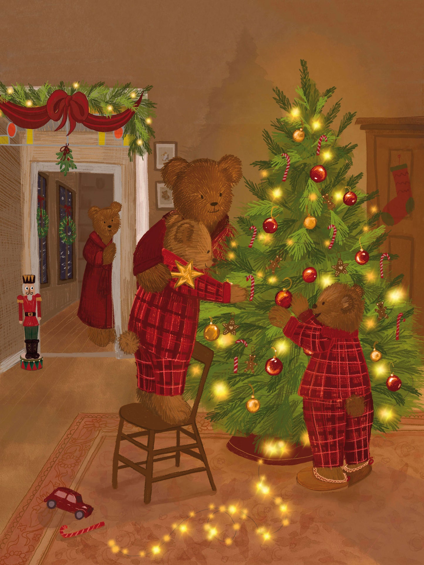 2 kinderen: “Illustratie van een berenfamilie met twee kinderen die samen de kerstboom versieren. Gepersonaliseerde kerstposter van Blueberry Baby.”